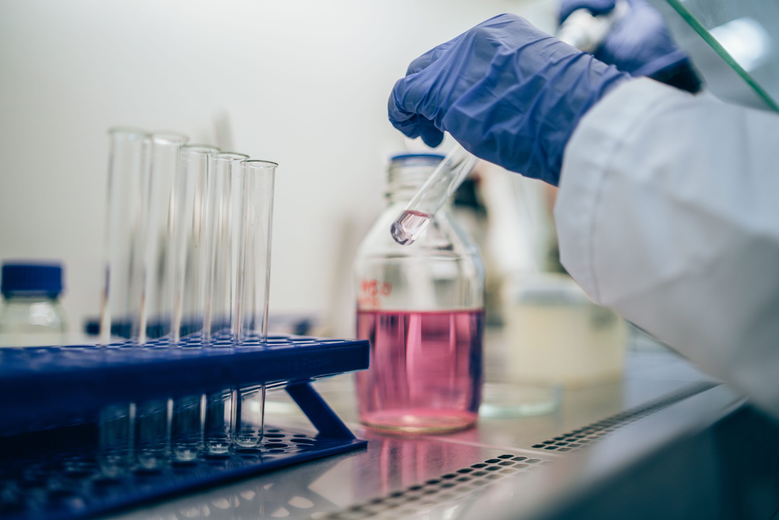 manipulation risques biologiques